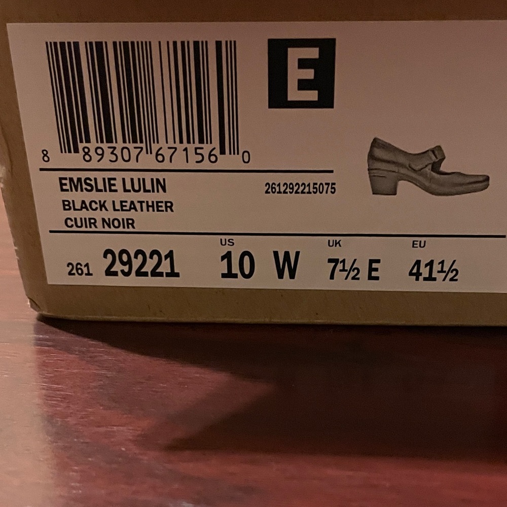 Clarks Black Leather Women's Shoes
